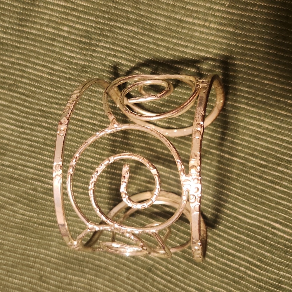 Silver Bangle - Picture 1 of 4